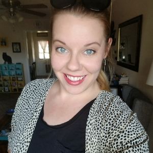 Meet your Posher, Novia